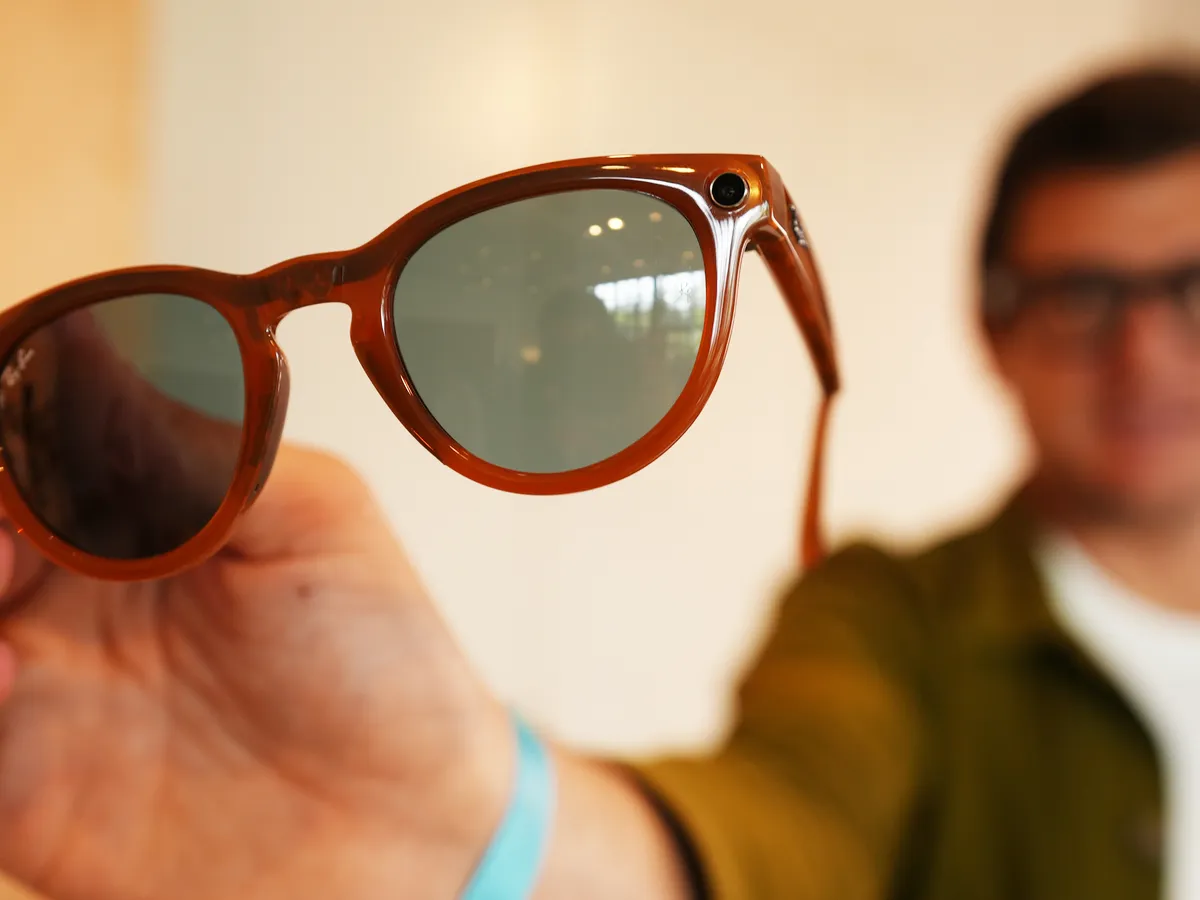 نقد و بررسی اختصاصی عینک هوشمند ری بن متا: ترکیبی از مد و فناوری